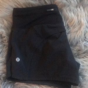 LULULEMON BLACK SPEED UP SHORT